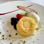 ベラ・ルーサ - デザート③とろけるチーズのガトーフロマージュ