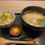 手打うどん けんどん屋 - 