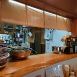 お料理ひろせ - 大将とコミュニケーション型の取れる特等席でもあります。