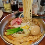 麺の風 祥気 - 冷やしド煮干しそば麺リフト