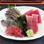 KANSEI - マグロとサワラの刺身