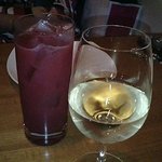 French Dining Bar irise - グラスワイン白　カシスオレンジ