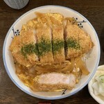 Asahi Ken - トンカツを玉子煮に乗せる「とじないカツ丼」