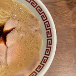 双喜紋 - ラーメン630円　ネギ抜きです！　右