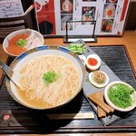 神楽 海老で鯛を釣る麺堂 - 