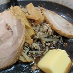 らーめん爐 - スペシャル味噌・ラード多め＋バター