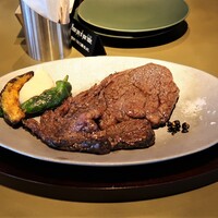 Osteria IL VIAGGIO - アンガス牛の薪焼きリブロースステーキ（200g）