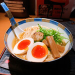 神楽 海老で鯛を釣る麺堂 - 