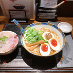 神楽 海老で鯛を釣る麺堂 - 