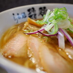 らぁ麺 飛鶏 - 黒豚とシマアジの中華そば
