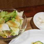 キッチン ブルー グローブ - サラダ、おしんのアップ