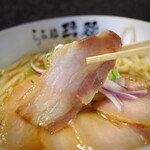 らぁ麺 飛鶏 - 黒豚とシマアジの中華そば