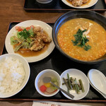 Midoritei - 坦々麺、ゆうりんち