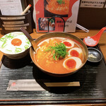 神楽 海老で鯛を釣る麺堂 - 