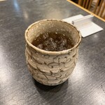 深川 - 氷の入った麦茶