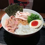 神楽 海老で鯛を釣る麺堂 - 