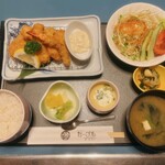 セーブル - ミックスフライ定食