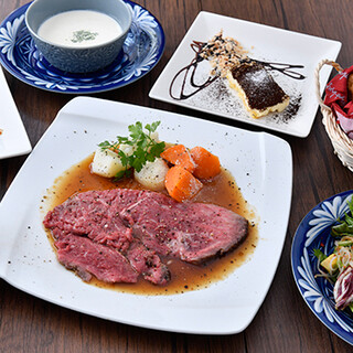 [Wagyu Roast Beef] is the main course ◎We offer a fascinating dinner course