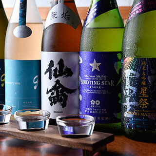請務必品嘗配合季節和料理採購的考究的日本酒