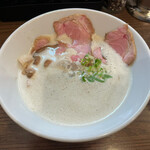 麺～leads～なかの - TORI白湯らーめん チャーシュートッピング