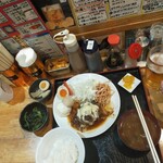 飲食笑商何屋ねこ膳 - 