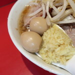 ラーメン二郎 - ショウガ半分