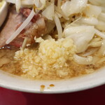 ラーメン二郎 - ニンニク少し