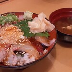 Sushi Izakaya Yataizushi - 海鮮ユッケ丼