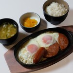 Sausage fried egg set meal