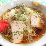 中華そば志のぶ支店 - 冷やし中華（２玉）税込750円