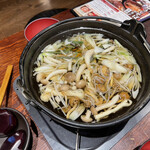 Miyota - しゃぶしゃぶする土台の鍋はキノコがごっそり。