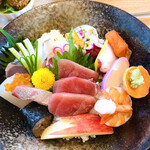 和食kitchen だい浜 - 色々な刺身が味わえます