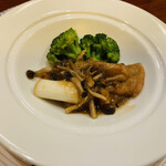 萬珍樓 本店 - 和豚もちぶたとブロッコリーの香炒め