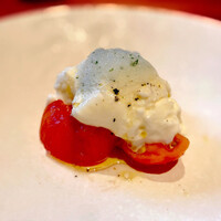 FORNO - ブッラータチーズのカプレーゼ