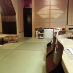 すし処 みや古分店 - 店内風景、すべて堀炬燵式です