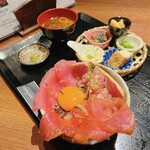 Kajuaru Kappo Tsukusi - 漬けマグロマウンテン丼定食