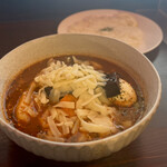 札幌スープカリー アナンダ - やわらか炙り でかチキンカリー、チーズ、焼き茄子