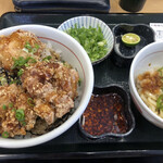 Nakau - ラー油からあげ丼と小うどん