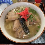 琉球居酒屋　あぱら樹 - てびちそば800円