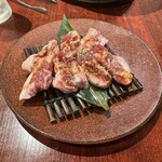 炭火焼肉 牛山道 - 