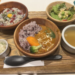 ABC canteen - ＊ ミニ丼定食セット　1,580円 - 釜揚げしらす丼 - バターココナッツチキンカレー