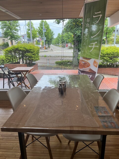 アンヴェイ カフェ 岩切 | 仙台のおしゃれカフェ