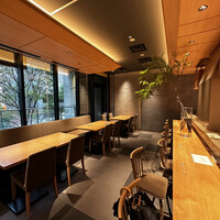 鮨トキドキ串 海老虎 - お店の内観