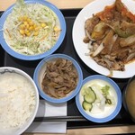 松屋 - ロモサルタード定食+生野菜+ミニ牛皿+お新香