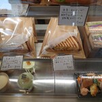 Pura Vida DELI - 