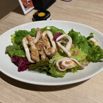 カプリチョーザ - イカとツナのサラダハーフサイズ　630円税込