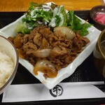 Bekomaru Takatsu Souhonke - 牛焼肉定食950円。