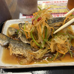 わ楽 - 豆アジ　リフトアップ！　たくさん泳いでます