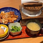 肉のよいち - 味噌ホルモン定食979円