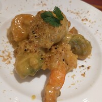 個室中華 頤和園 京橋店 - 大エビとアボカドのマヨネーズソース